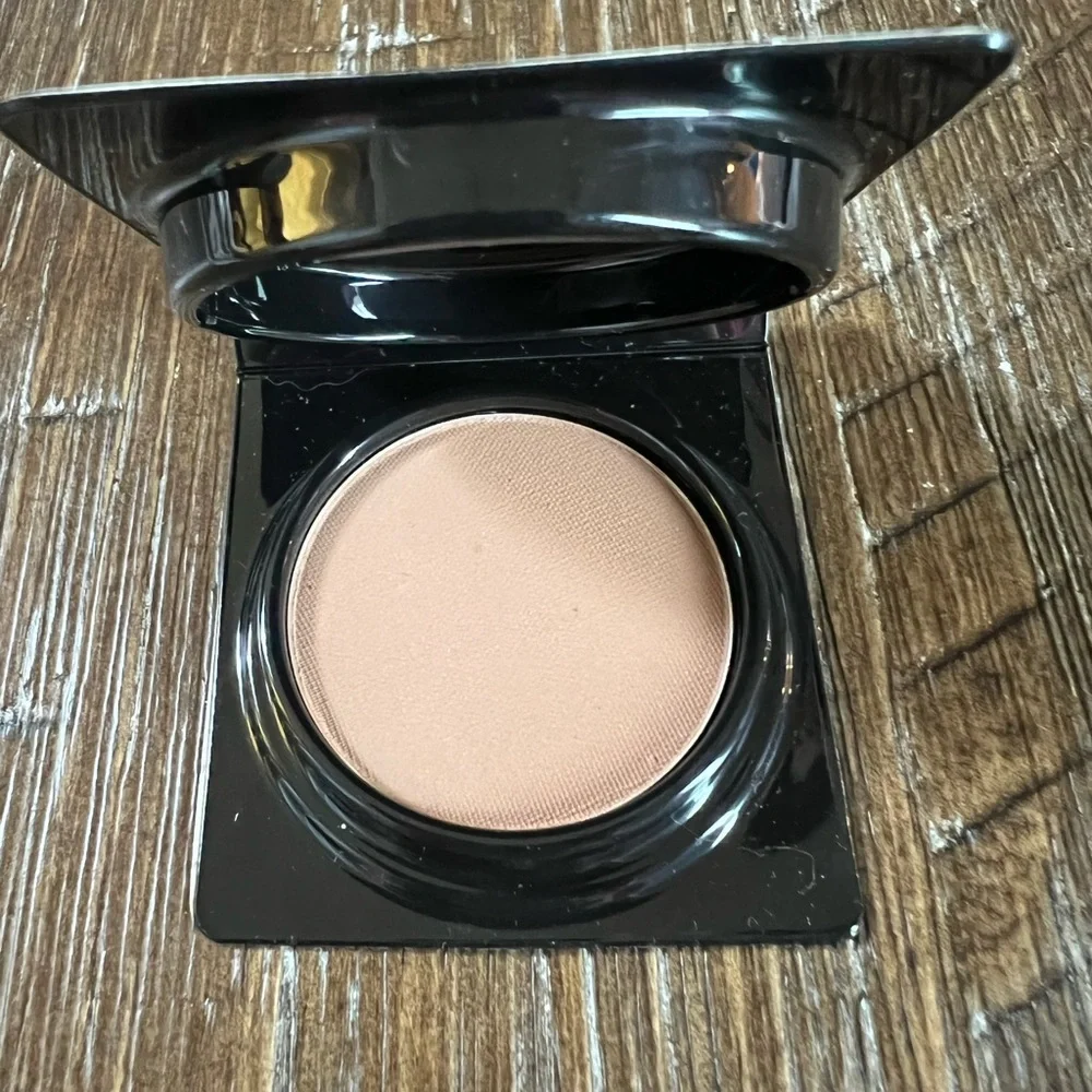 Brand new travel size Too Faced Chocolate Soleil Bronzer in medium/deep matte